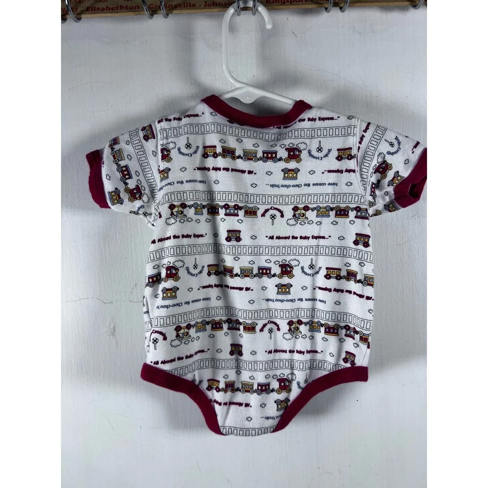 Mc Baby Bodysuit‎ 3-6 MO White Maroon Train Print Snap Front Baby Boy